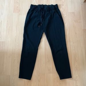 Lululemon stretch high-rise pant size 6